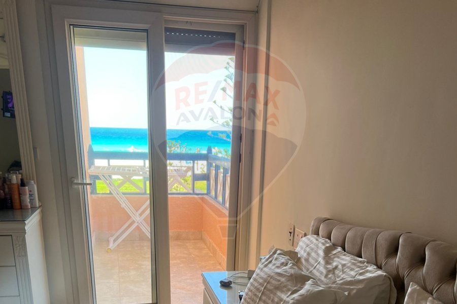 Stand alone villa for sale (Nice A - directly on the sea) 238 m