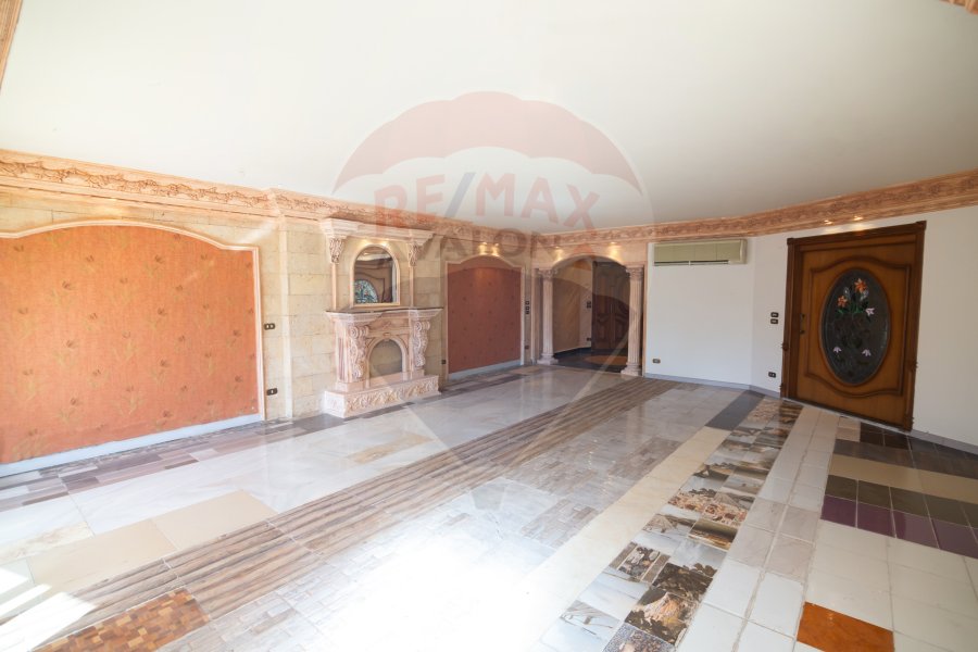 Apartment for rent 243 m Smouha (The second number from Fawzi Moaz St.)