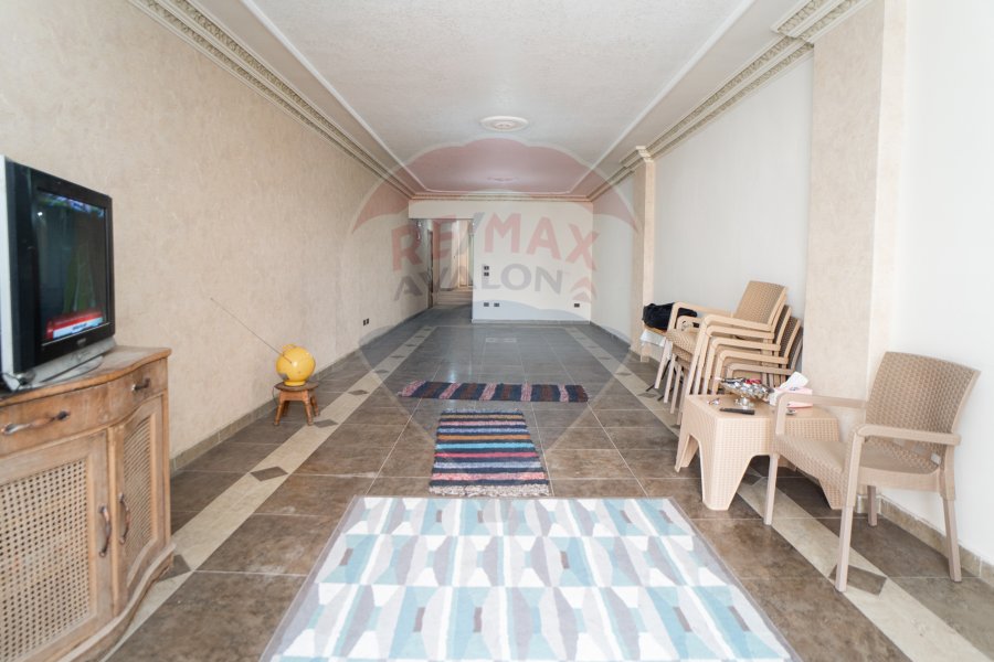 Apartment For Sale 170 m ElSaraya(Steps from the sea