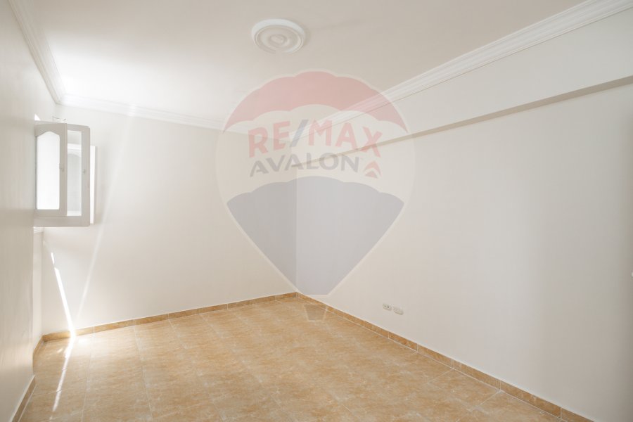 Apartment for sale 150 m Sidi Gaber (Branched from Al Mosher st.)