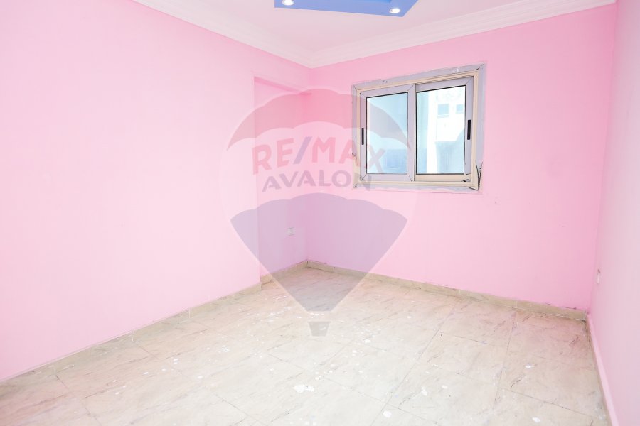 Apartment For Sale 140 m Smouha ( Sherif Ramzy St - Steps from Fawzi Moaz St )