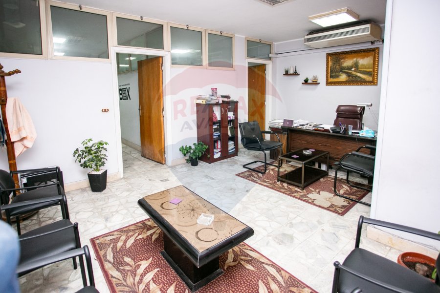 Administrative Unit For Sale 200 m Sedi Beshr ( Mohamed Nagib Square - Sea View)- Suitable For All Activities