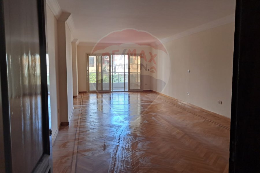 Apartment for Rent 180 m Smouha (Edmond Fremont st.)