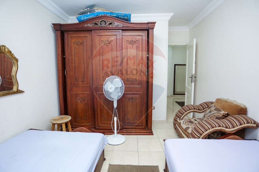 Apartment for sale 125 m Cleopatra (Masjid Al-Obaisi St., off Al-Deir Street)