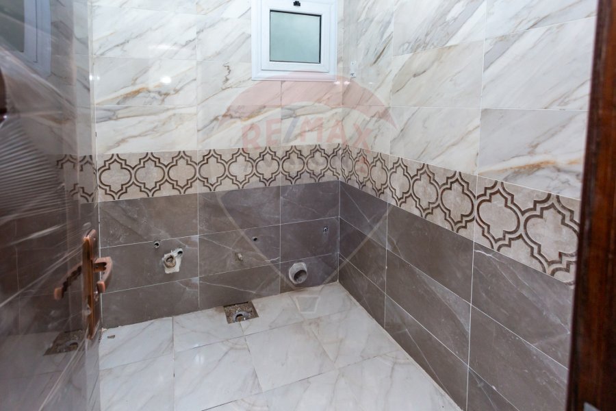 Stand alone villa for sale King Mariout (Behind King's Higher Institute) 500 m
