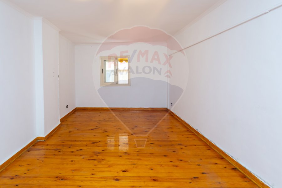 شقة للإيجار 250 م سموحة (تقسيم القضاه)