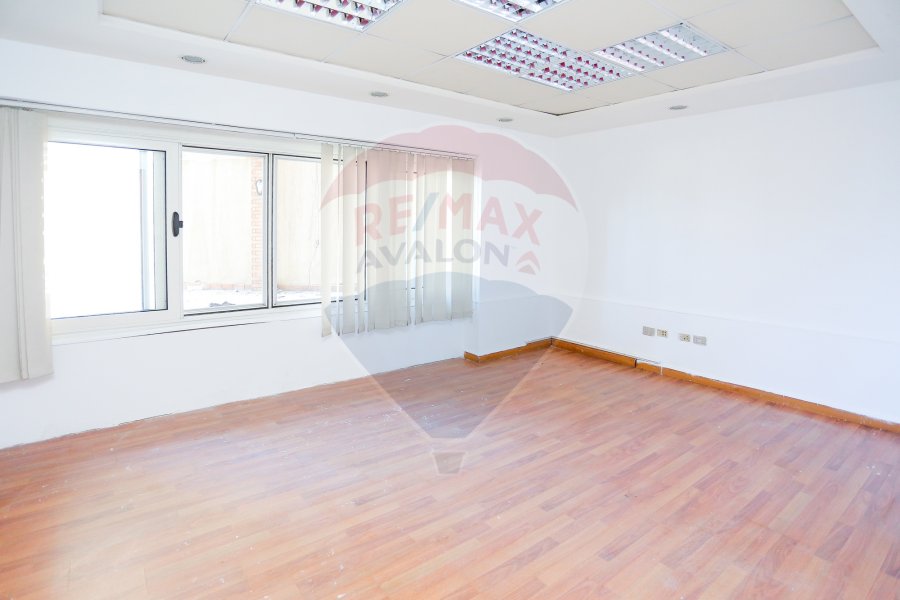 Administrative Unit For Rent 250 m Roushdy (Next To Hardee's)