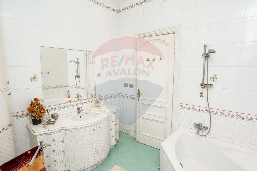 Apartment For Sale 315 m Kafr Abdo (Steps From Sant Geny square)