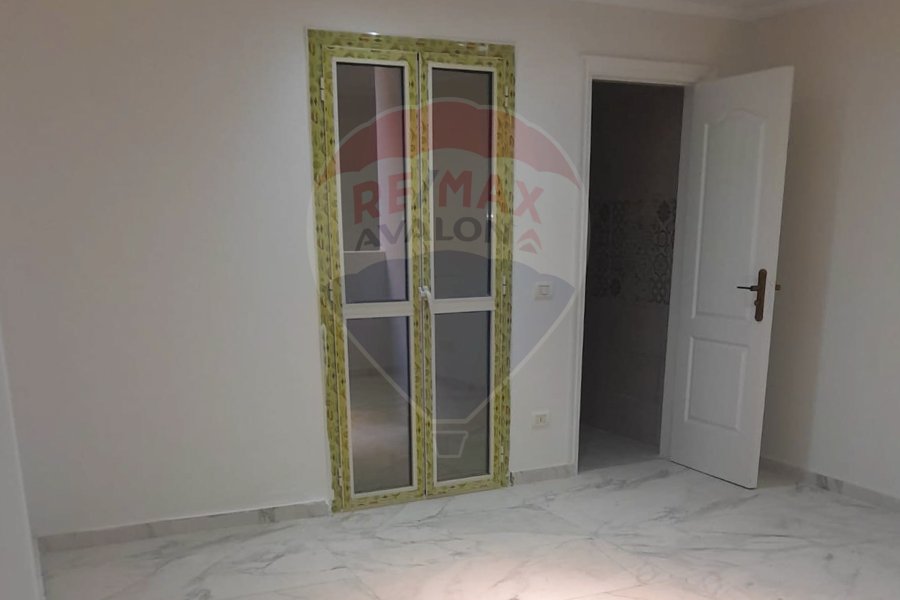 Administrative unit for rent 53 m Al-Azarita (Quota Land)