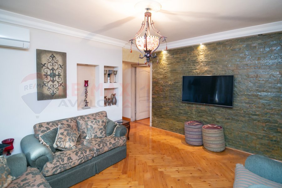 Apartment for sale 240 m Kafr Abdo (Sakina Bnt Al-Hussein st.)