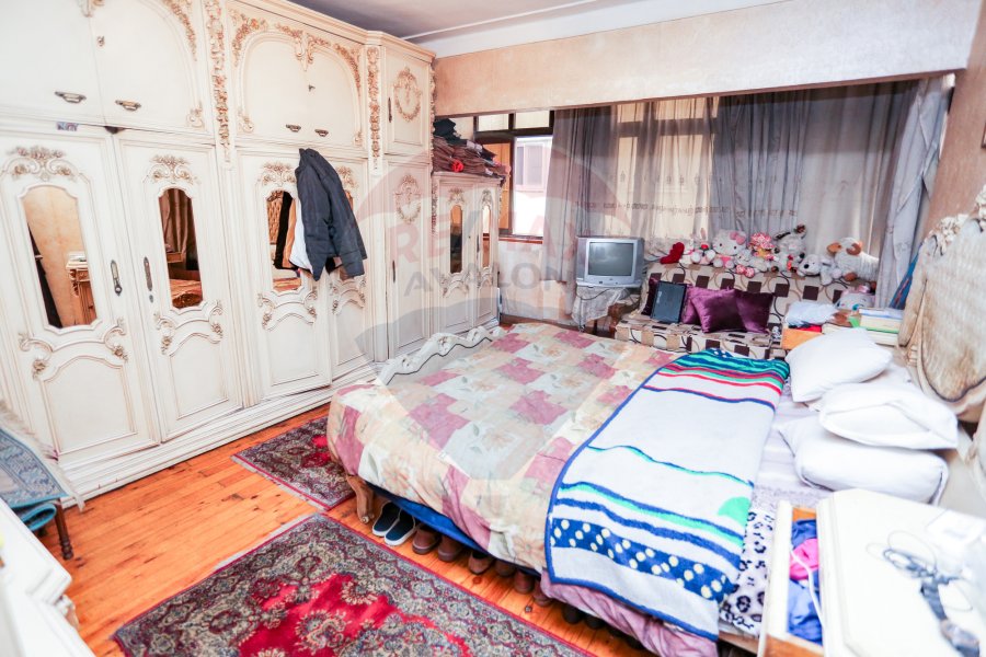 Apartment for sale 280 m Saba Basha(sec num from the sea)