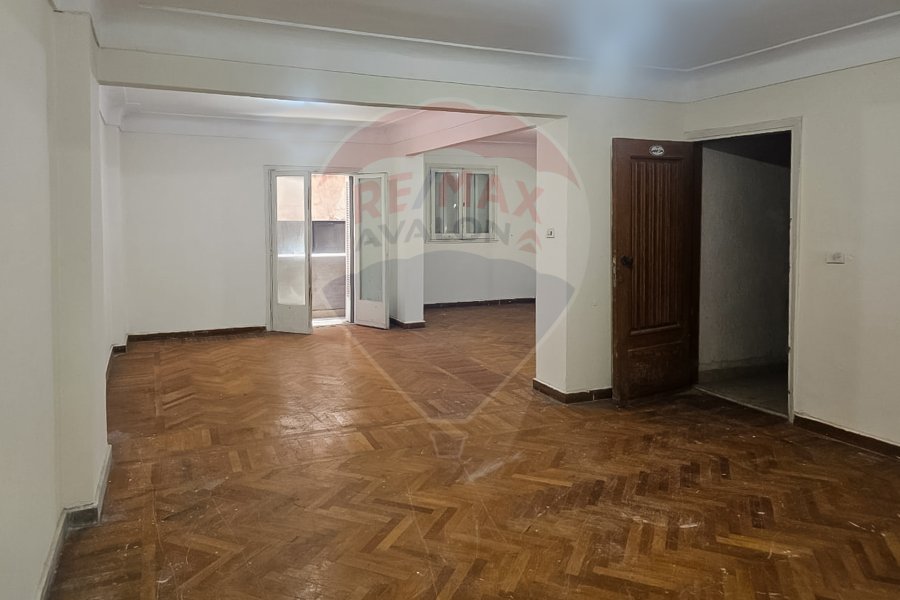 Apartment for sale 200 m Kafr Abdo (branched from Al-Ismailia st.)