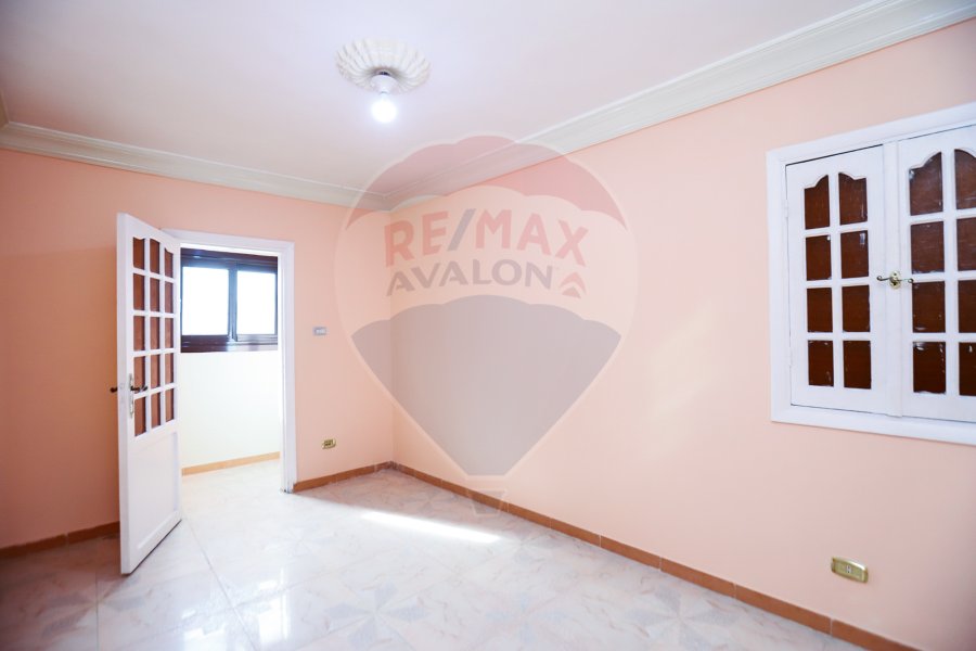 Apartment for sale 150 m Sidi Beshr (Steps from khaled ibn el waleed St.)