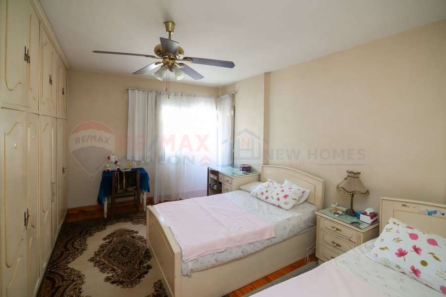 Apartment for sale 180 m Smouha (branched from Moustafa Kamel st.)