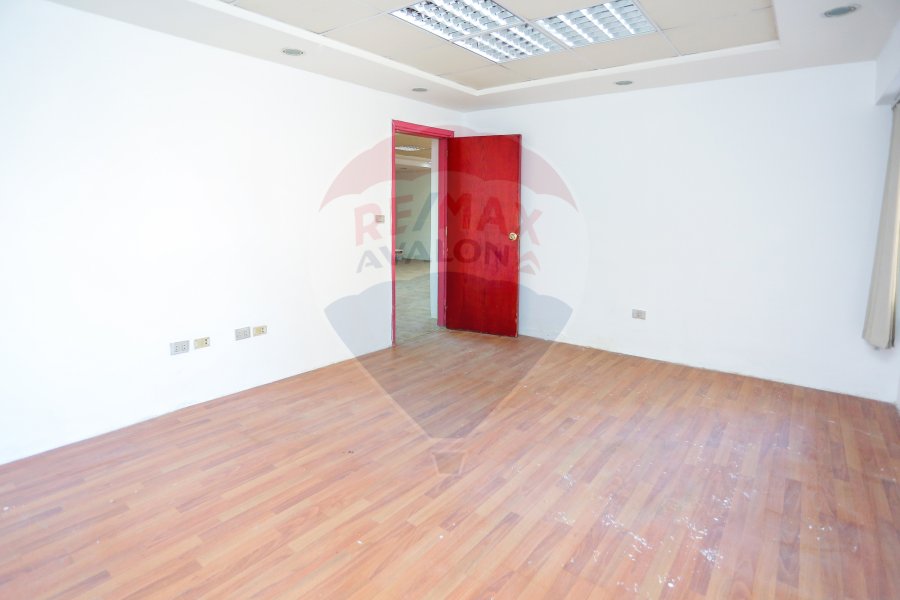 Administrative Unit For Rent 250 m Roushdy (Next To Hardee's)
