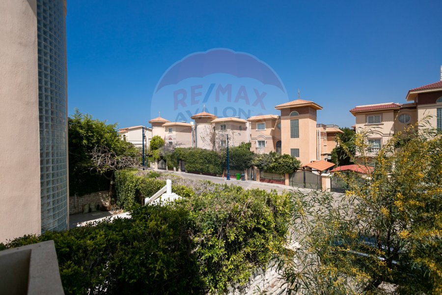 Stand alone villa for sale 560 King Mariout ( El Ouroba Royal Compound)