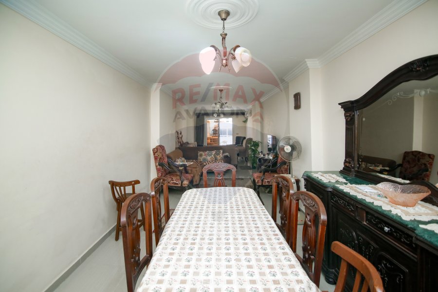 Apartment for sale 155 m Moharam bek (Zien El Abdeen st)
