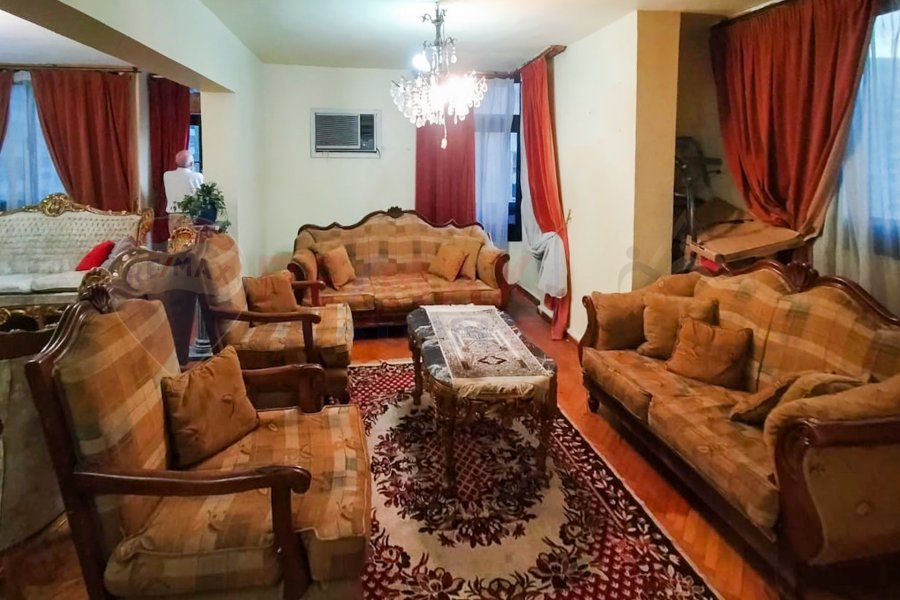 شقه للايجار المفروش 230 م رشدي (ش المعسكر الروماني)