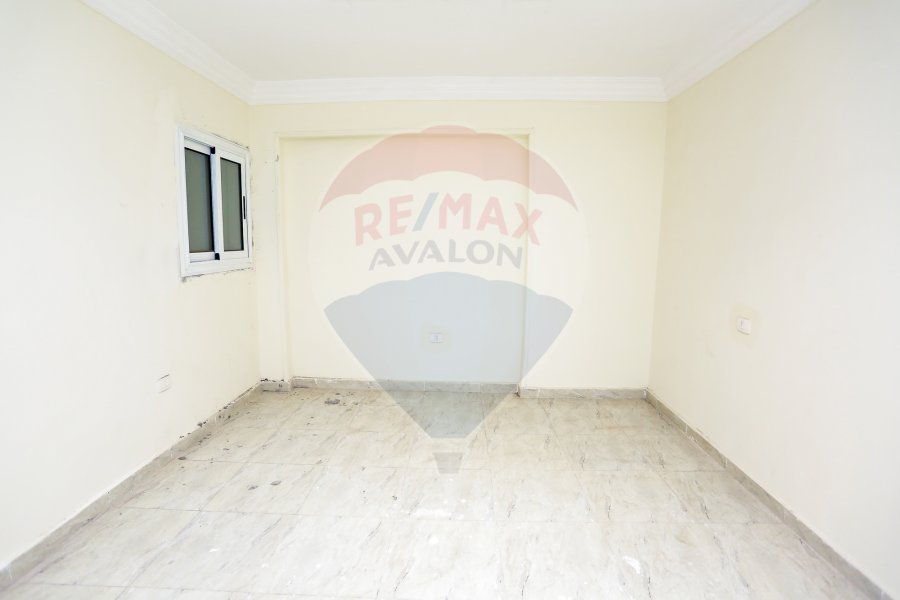 Apartment For Sale 140 m Smouha ( Sherif Ramzy St - Steps from Fawzi Moaz St )