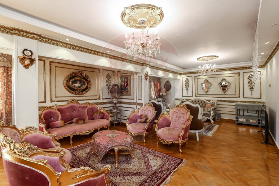 Apartment for sale 200 m Gleem ( second number of Abu Qir St. )