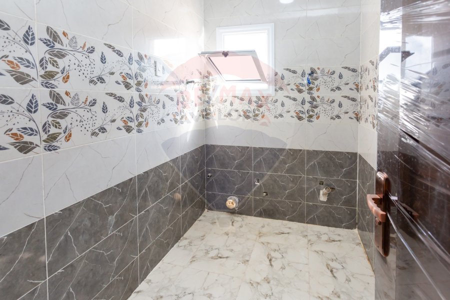 Stand alone villa for sale King Mariout (Behind King's Higher Institute) 500 m