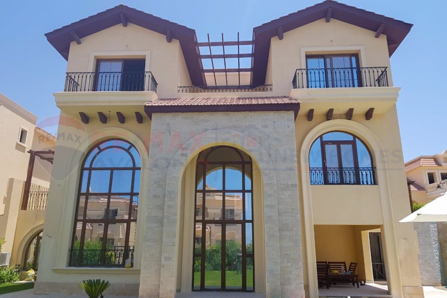 Furnished villa for rent 900 m King Mariout (King Heights compound)