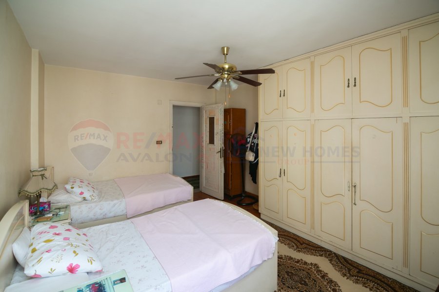 Apartment for sale 180 m Smouha (branched from Moustafa Kamel st.)