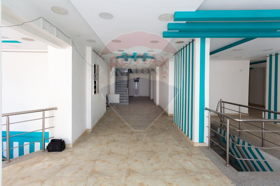 محل + ميزان للبيع 430 م سيدي بشر (ش جمال عبد الناصر)