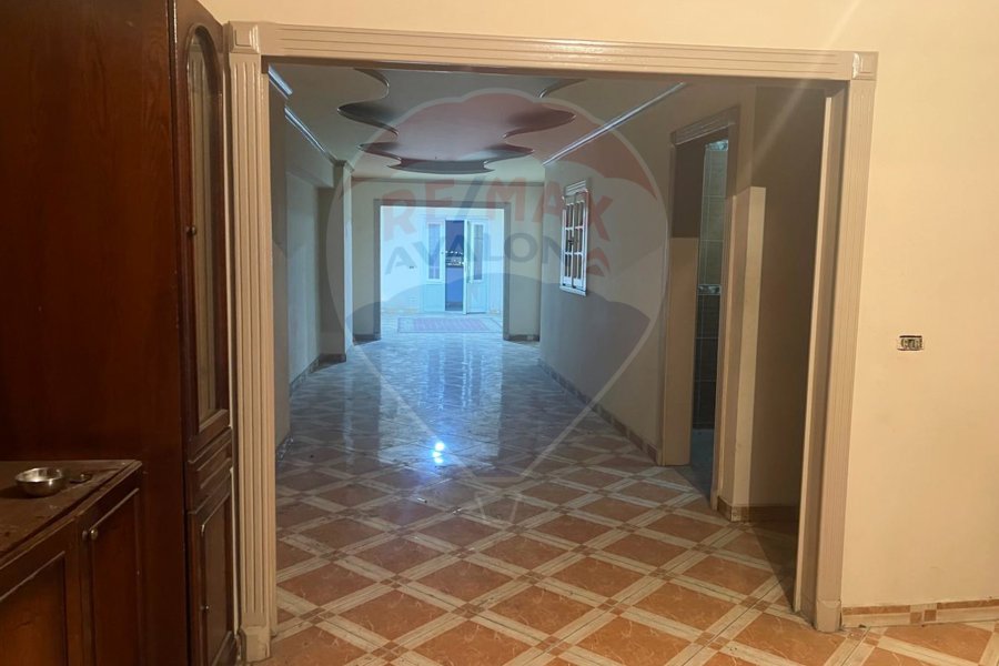 Apartment for sale 200 m Moharam bek (Mehwar El Mahmoudia)