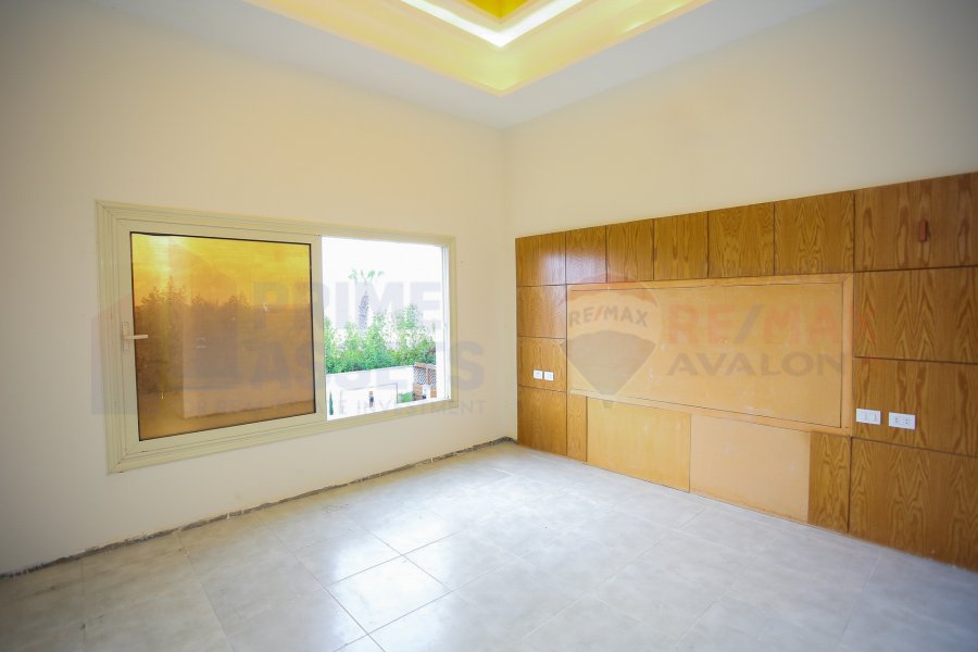 Twin house villa for sale 440 m King Mariout (Alex West)