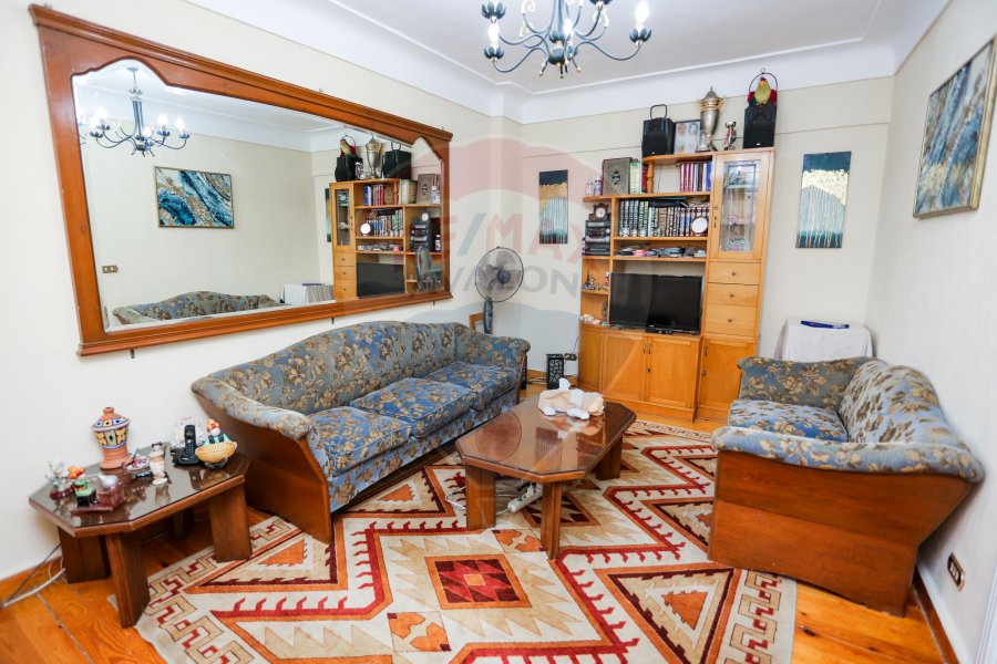 Apartment for sale 265 m Smouha ( Steps from Smouha Club )