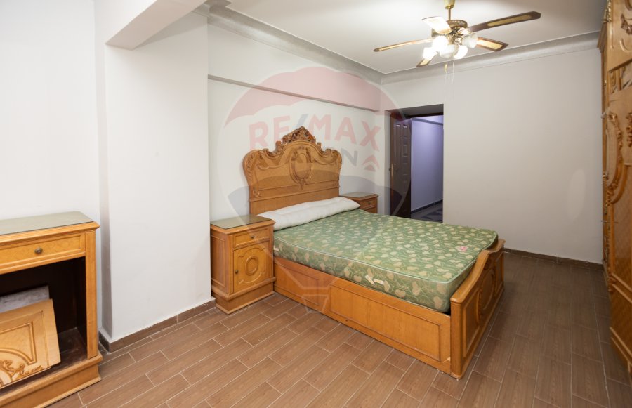 Apartment for sale 200 m Al-Mandara (directly on the sea)