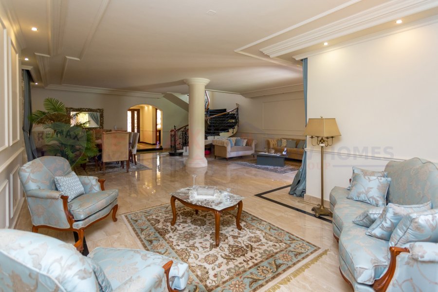 Villa for sale 500 m King Mariout (King Heights compound)