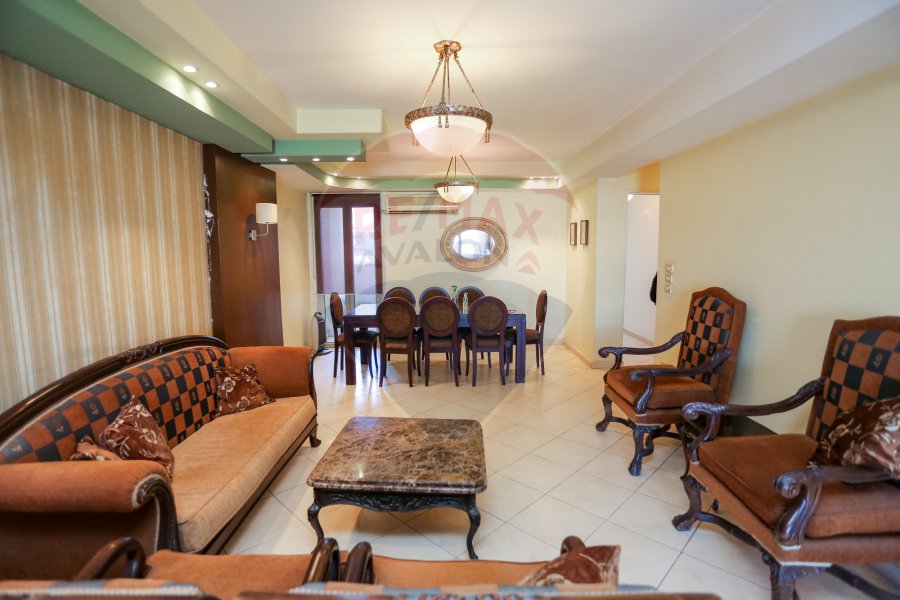 Luxury villa for sale 370 m King Mariout (steps from Borg El Arab International Airport)