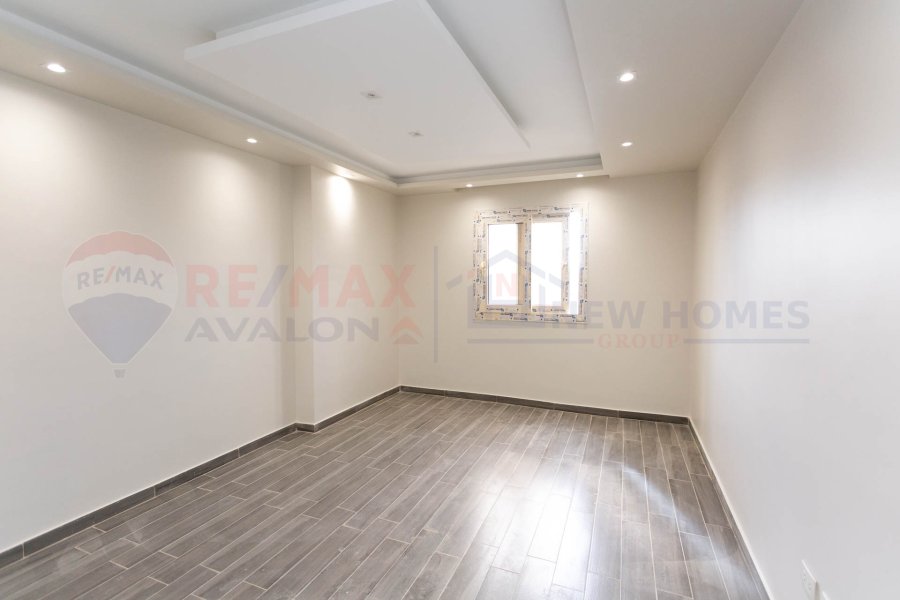Apartment for sale 200 m Smouha (Valore El-Naql &amp;amp; El-Handasa St.)