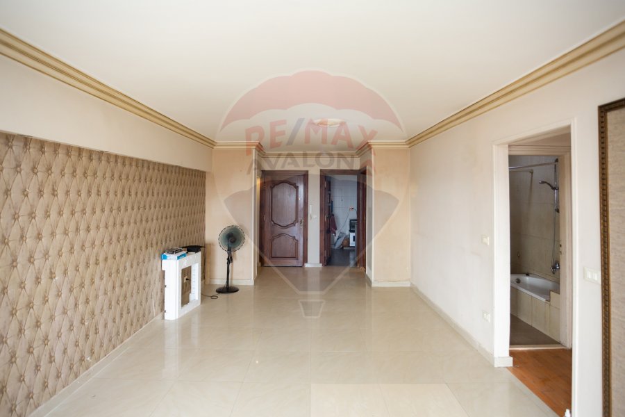 Apartment for sale 142 m Kafr abdou (Skina bnt elhoussin St.)