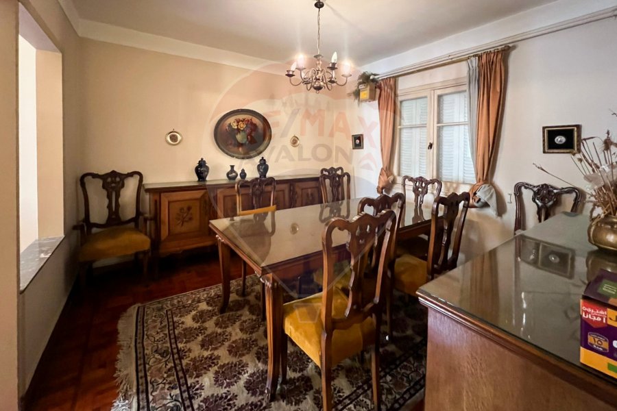 Furnished apartment for rent 135 m Stanly (Steps from the sea)