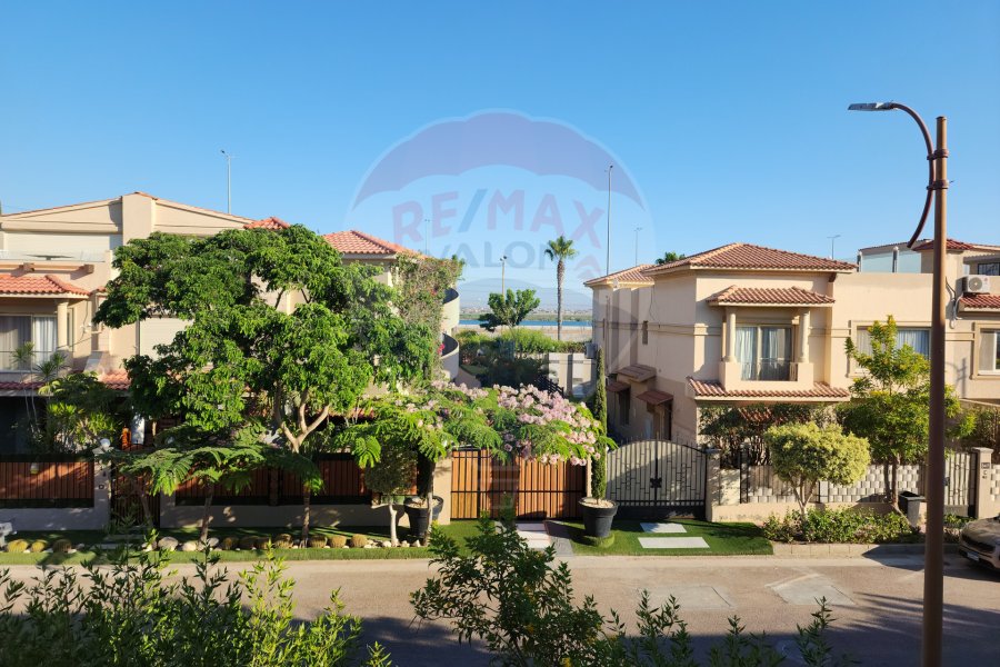 Stand alone villa for sale (Alex West) King Mariout 750 m
