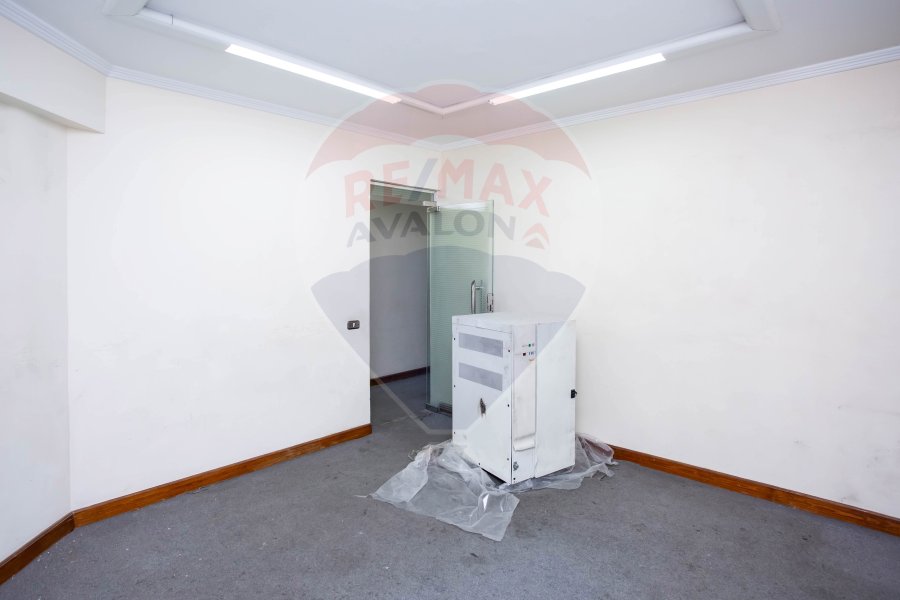 Administrative unit for sale 370 m Smouha (Fawzy Moaaz st.)