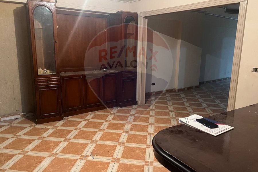 Apartment for sale 200 m Moharam bek (Mehwar El Mahmoudia)