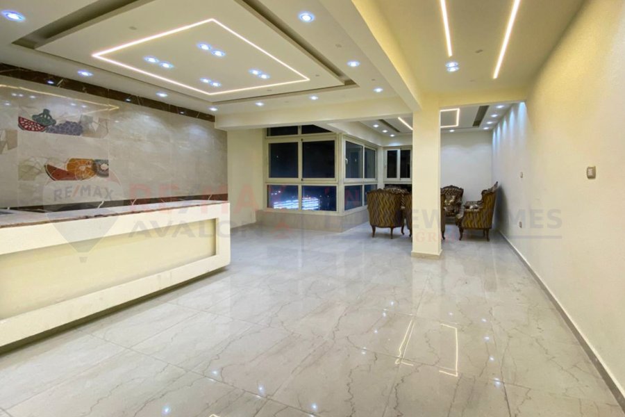 Apartment for sale 150 m Gleem (directly on the sea)