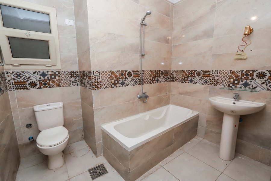 Apartment for Rent 200m Roushdi (Tram St)