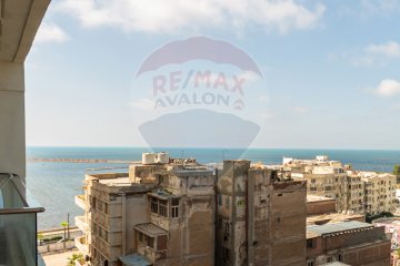 Apartment for sale in Al-Azarita (steps from the sea) 100 m