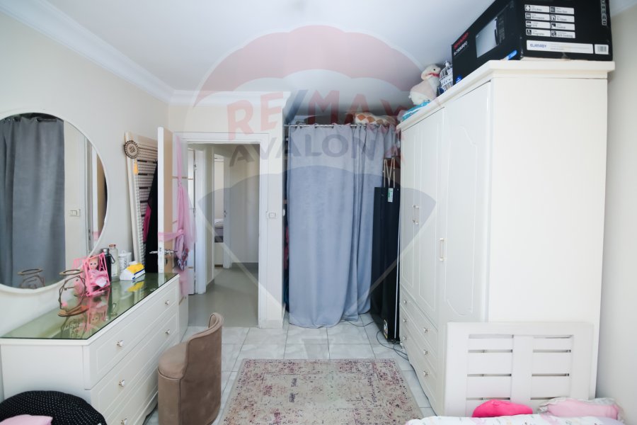 Apartment for sale 130 m Moharam Bek (Zain El-Abedeen st)
