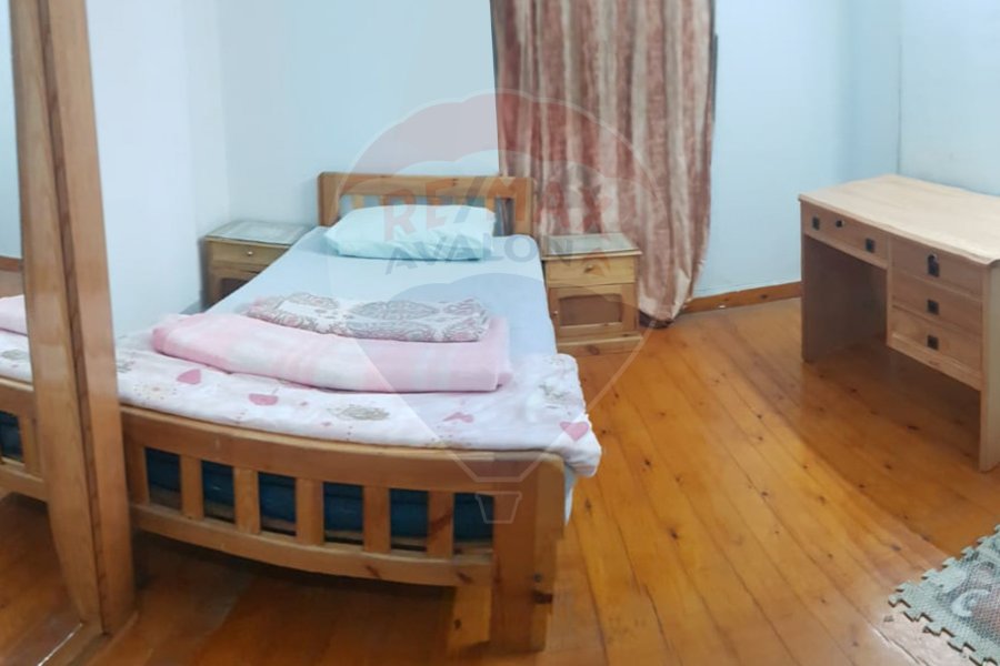 Furnished apartment for rent 105 m Sporting (directly on the tram)