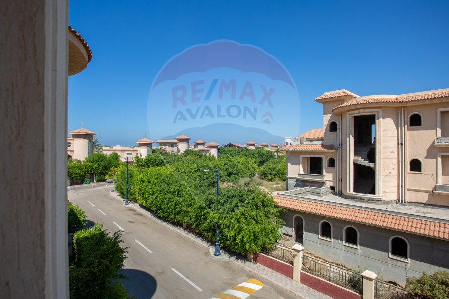 Twin House villa for sale 370 m King Mariout (Al Orouba Royal Compound)