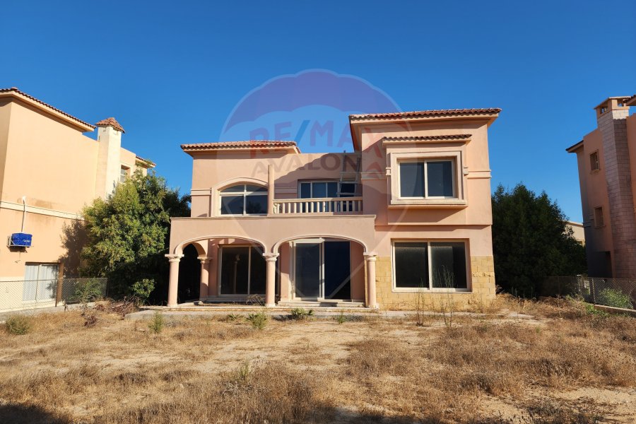 Stand alone villa for sale (Alex West) King Mariout 750 m