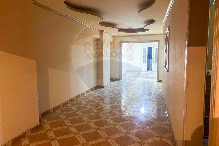 Apartment for sale 200 m Moharam bek (Mehwar El Mahmoudia)