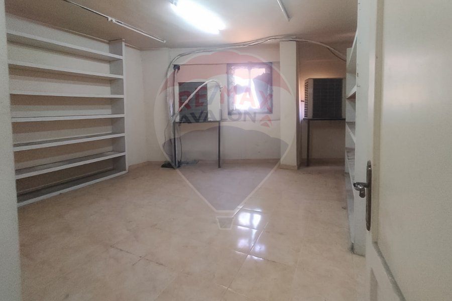 محل + ميزان للإيجار 460 م مصطفى كامل (ش ابو قير)