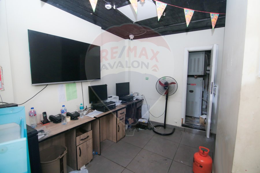 Shop for rent 272 m Smouha (Steps from Mostafa Kamel)